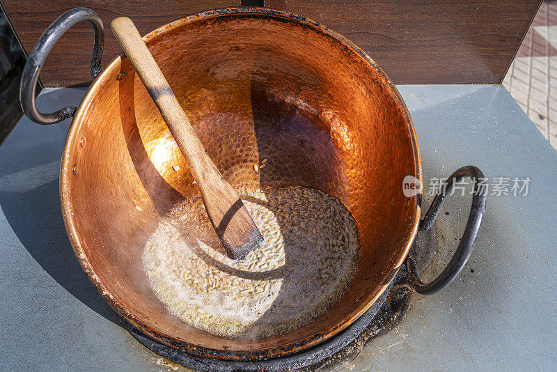 安达卢西亚传统的糖食品garrapiñada garrapinada坚果